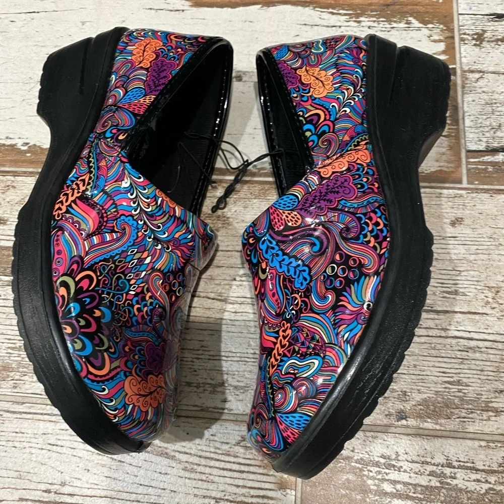 EASY STREET "Tiffany clog" slip resistant/non-marking. FUN & PRACTICAL 🎉 - Picture 6 of 14